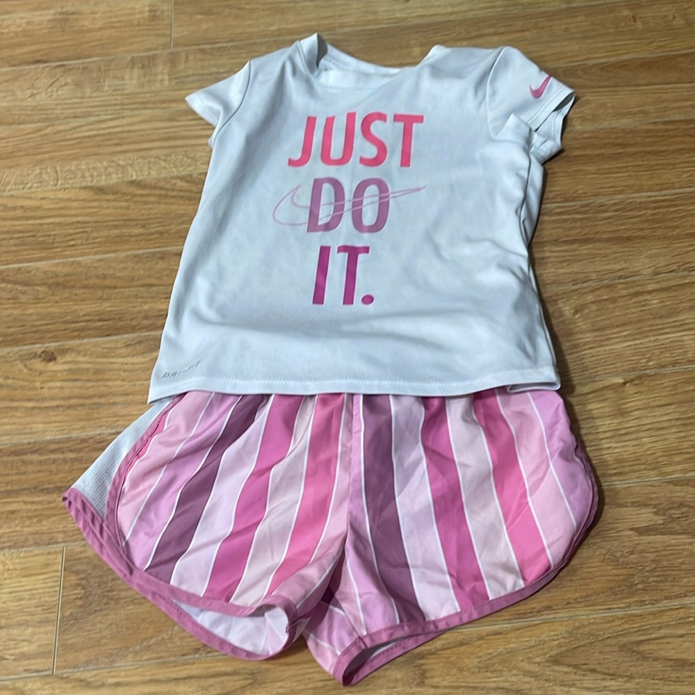 Girls matching Nike Dri fit pink set